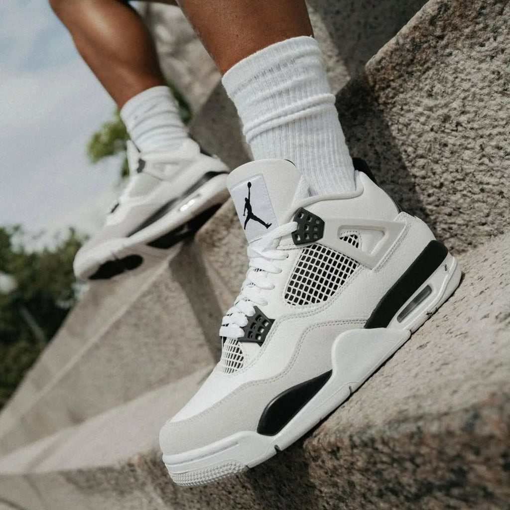 Nike Jordan Retro 4 Blanco y gris