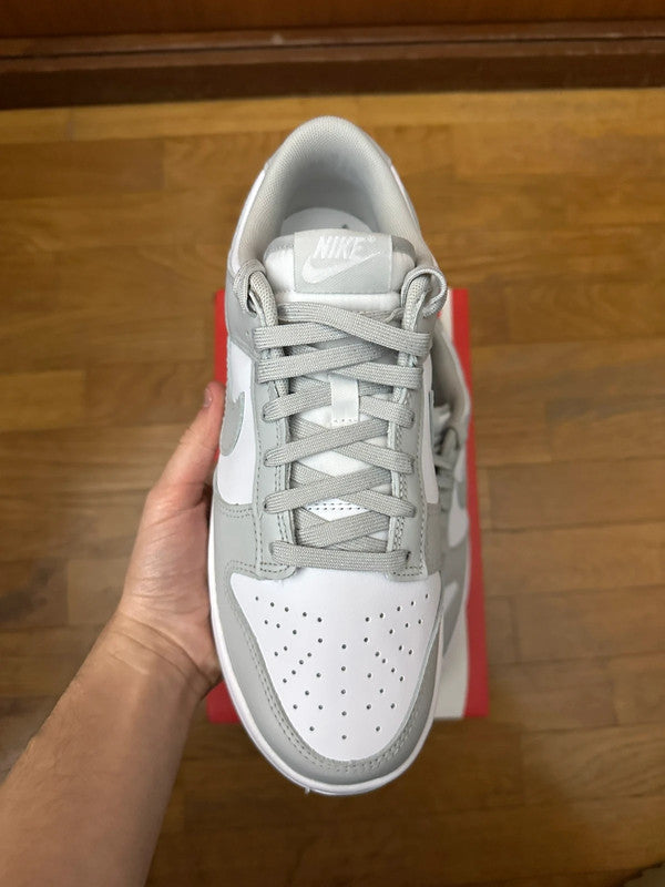 Nike Dunk blanco y gris