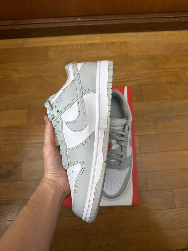Nike Dunk blanco y gris