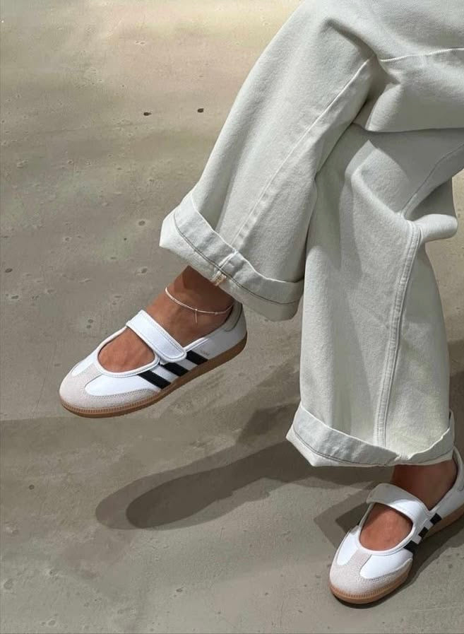 Adidas Samba Jane Blanco y Negro