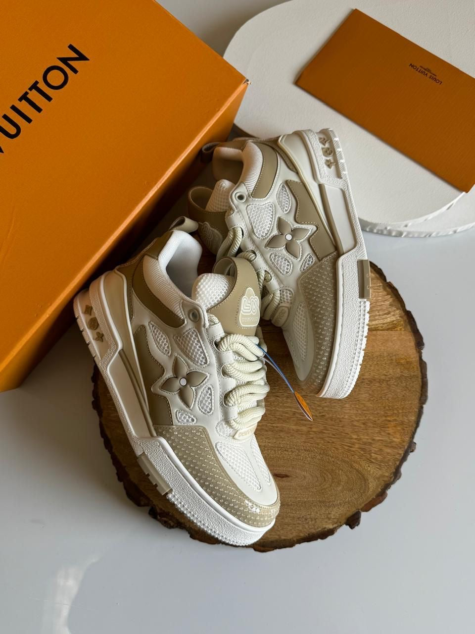 LV Skate Blanco y Bege