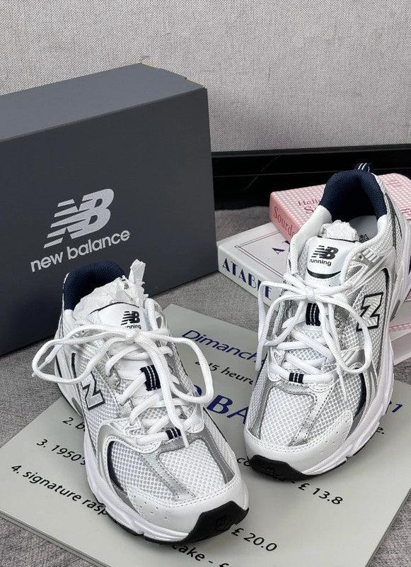 New Balance 530 Blanco y Negro