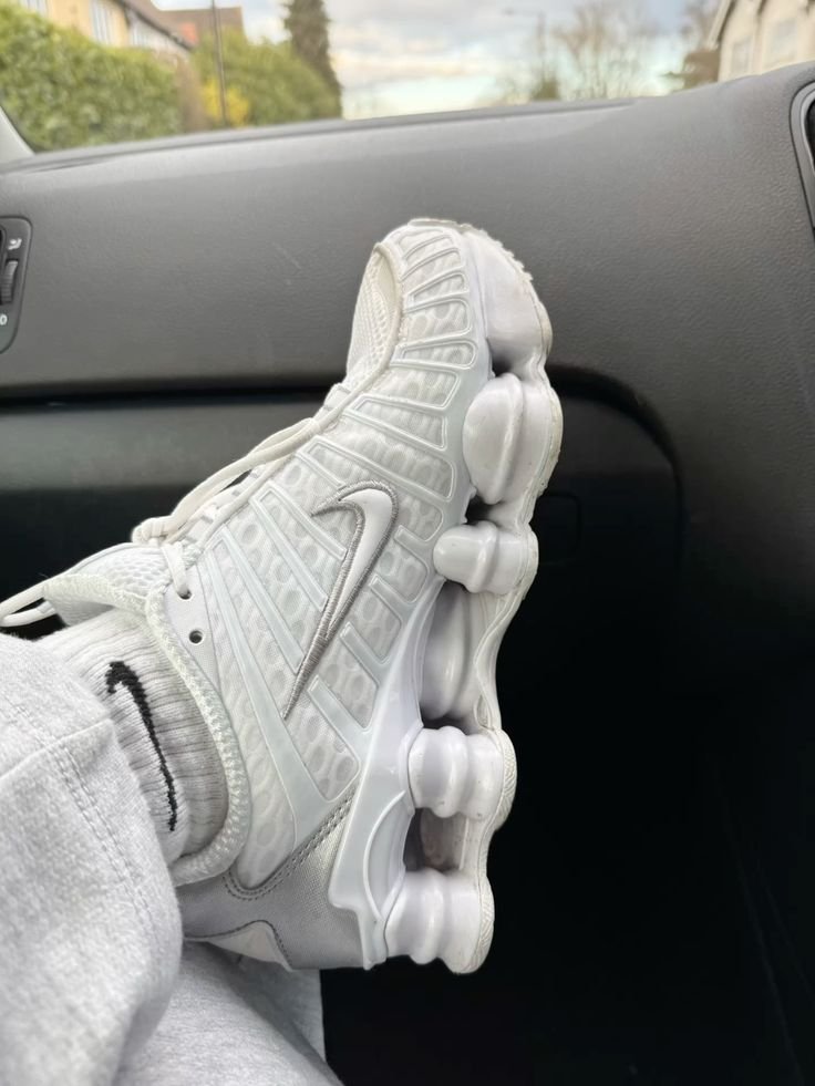 White Shox